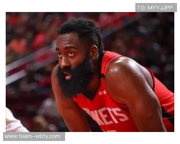 哈登半场表现低迷15投仅5中得14分三分球6投1中效率堪忧